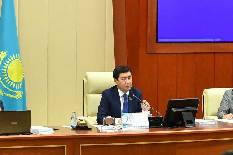 Ерлан Қошанов Украинадағы жағдайға пікір білдірді