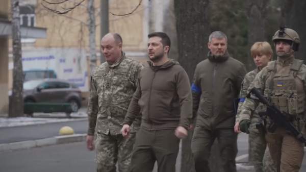 Зеленский: Жұдырықтай жұмылудың арқасында жеңеміз 