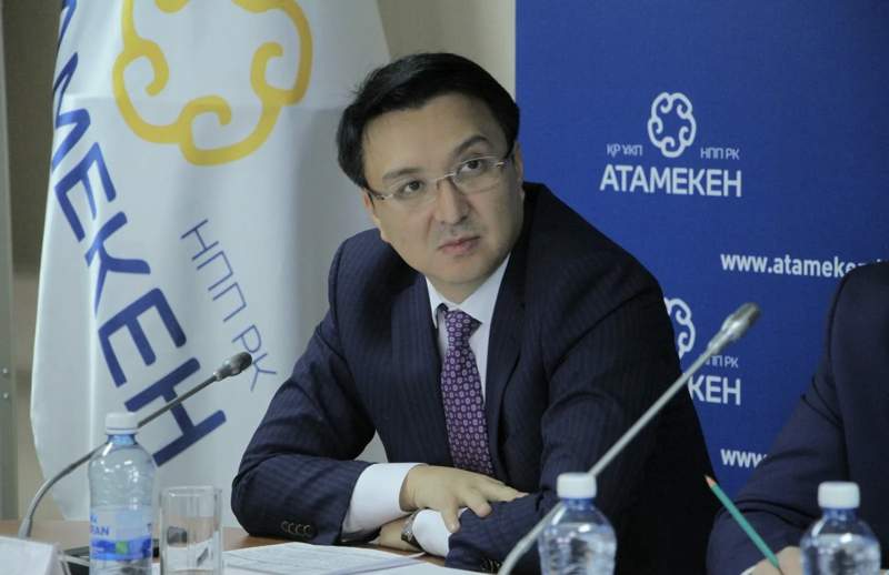 Экс-мәжілісмен Нұржан Әлтаев Мырзахметовтен аса ірі мөлшерде пара алды деген күдікке ілінді