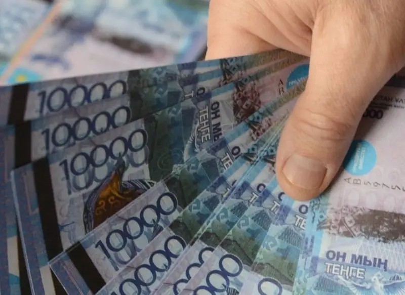 Белгісіз біреулер мұғалімнің атынан төрт рет несие алған