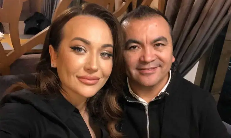 Сейфуллин Жолбарыс орыс әйеліне халық әндерін айтқызбақ 