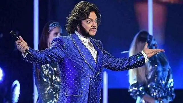 Филипп Киркоров Астанаға келіп, қазақша сөйлеп кетті (видео)