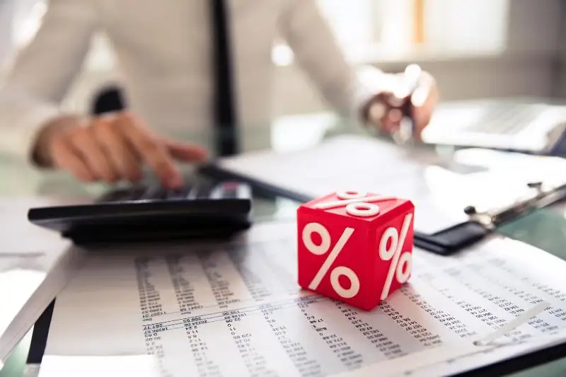 Сбербанк борышкерлердің кейбір несиесін Halyk Bank-ке берді 