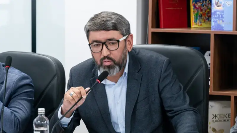 Қазбек МАЙГЕЛДИНОВ:  «Мылқау, керең, соқыр» депутаттардың саны көбеймесе, азайған жоқ.