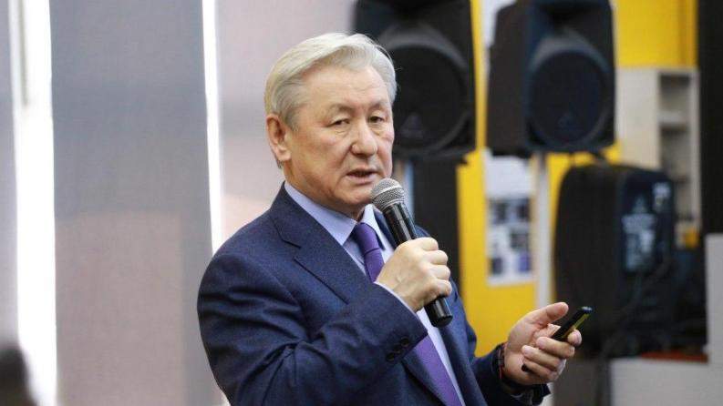 Экс-шенеунік Жақсыбек Құлекеев Сәтбаев университетінің студенттерімен кездесті 