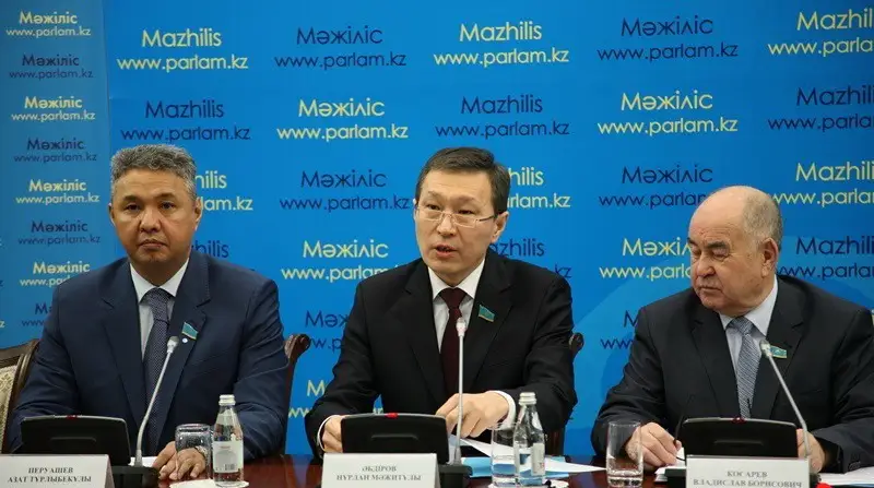 Мәжілістің мемлекетке қарыз 20 депутаты: Божко, Перуашев, Косарев, Қарақұсова...
