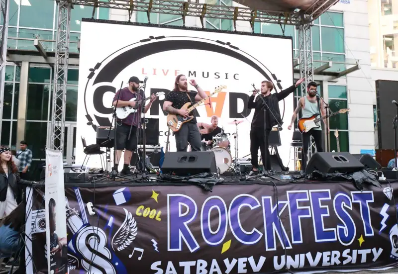 Ержан Көлдеев, проректор: Арзан хайп не керек?