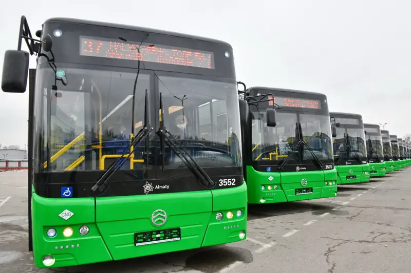 Алматының коммуналдық паркі газбен жүретін жаңа 37 автобус алды