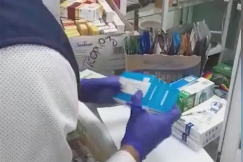 Қытайда шығарылған дәрілерді лицензиясыз сатып келген 