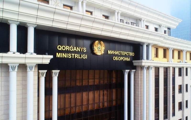 Қорғаныс министрлігі мәлімдеме жасады: Еліміздің әр өңіріне жауынгерлік техника тасымалданады