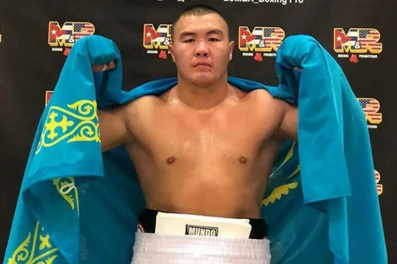 «Панда» 43 секундта қарсыласын нокаутқа түсірді