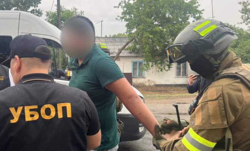 «Интимді фотоларыңды таратамын»: Семейлік тұрғынды танысы бопсалаған 