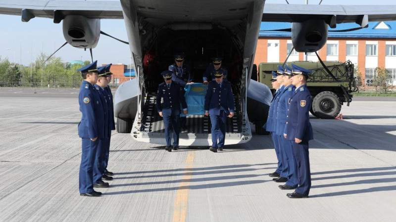 Қазақ жауынгеріне елден топырақ бұйырды