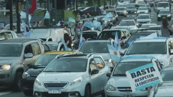 Аргентиналықтар карантинге қарсы ереуілге шықты 