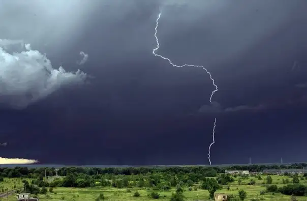 Еліміздің 13 өңірінде дауылды ескерту жарияланды