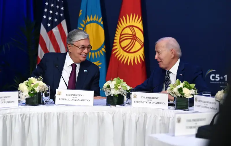 Тоқаев АҚШ президенті Байденмен кездесті