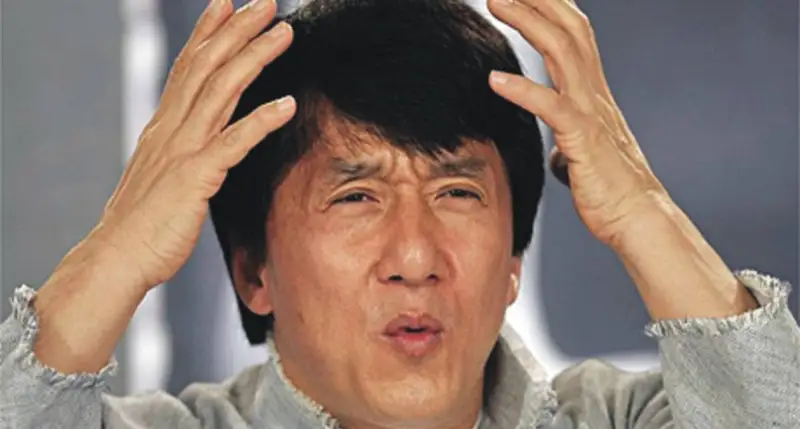 Джеки Чан өліп қала жаздады