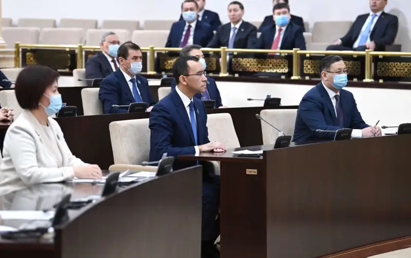 Мәулен Әшімбаев Сенат төрағасы болып сайланды