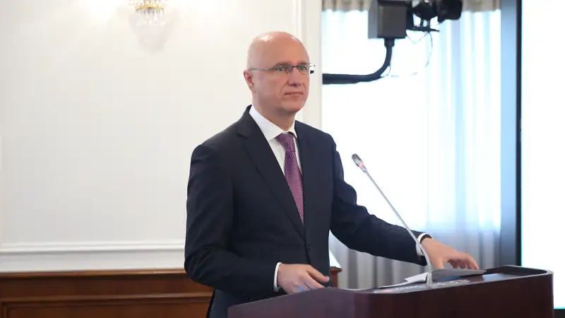 Роман Скляр Екібастұзда жылуға қатысты мәселе туындамайтынын айтты