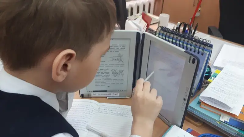 Бастауыш сынып оқушыларын планшетпен қамту қажет – Оқу-ағарту министрлігі 