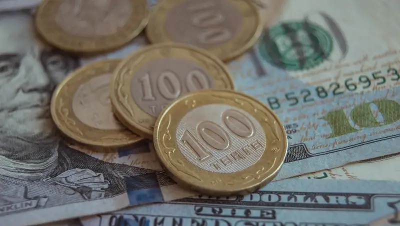 Доллар бағамы 415,05 теңгеге төмендеді