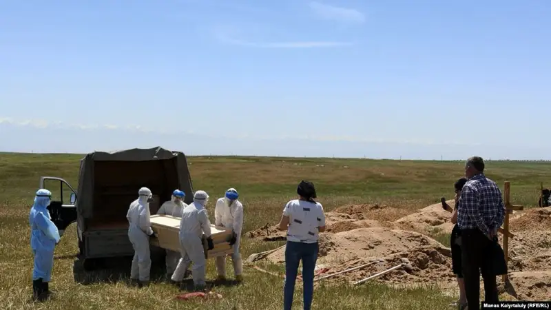 Зиратта жерленгендер ресми деректен көп