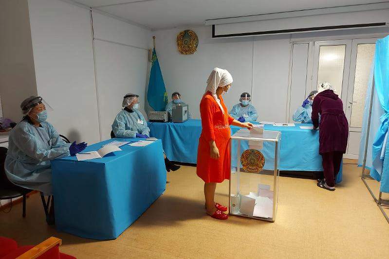 Жас аналар перзентханадан дауыс берді