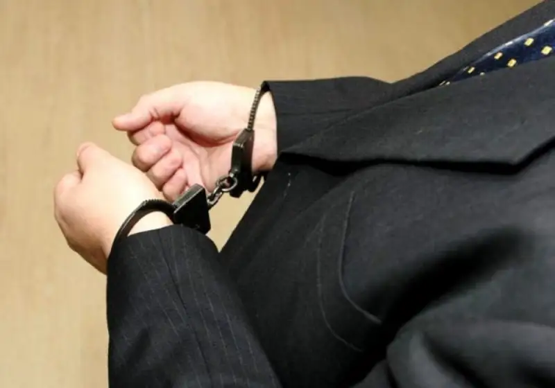 ҚР Қорғаныс министрлігі заң бөлімінің басшысы ұсталды