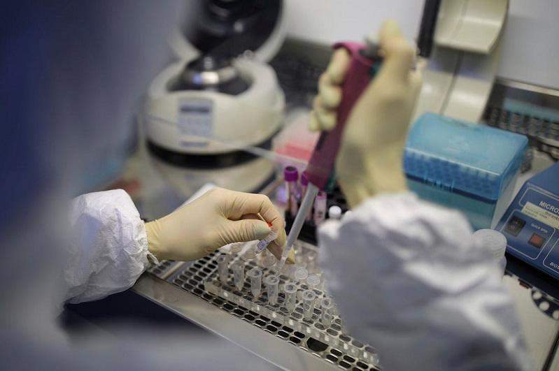 Ұлыбританияда омикрон штамын жұқтырғандар саны артып келеді