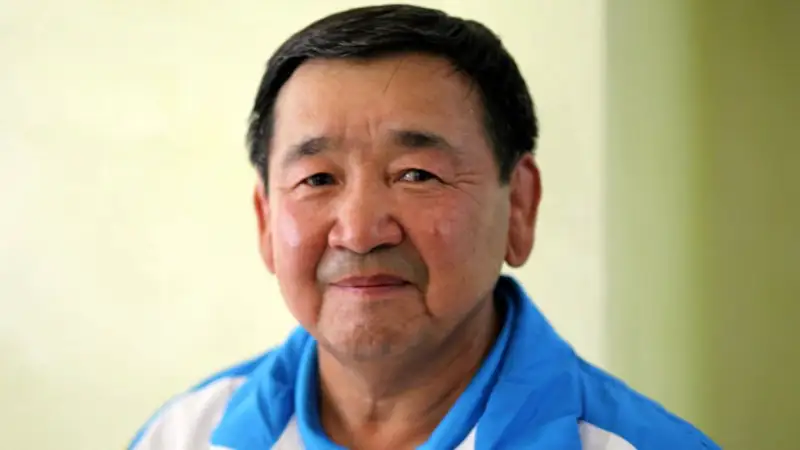 Спорт сарайына Жақсылық Үшкемпіровтің есімі берілді