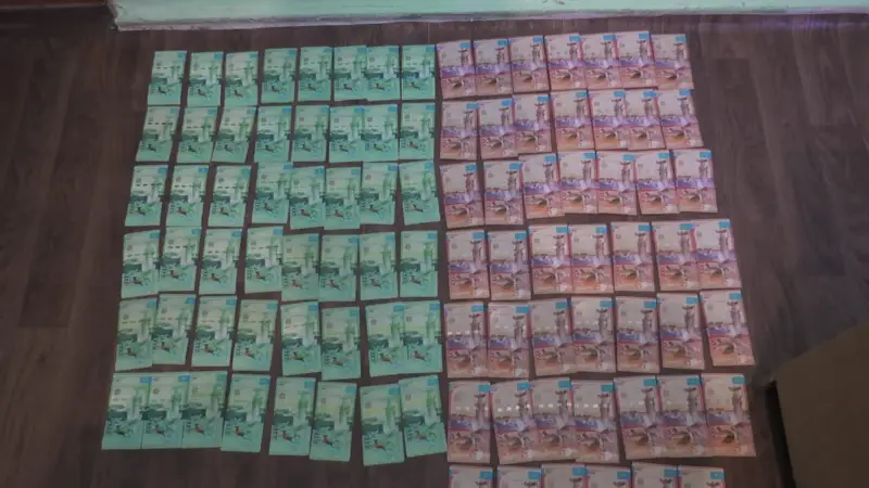  Жеңгесінің сандығынан ақша ұрлаған