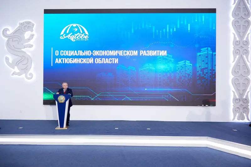 «Қорқақ әкім». Оразалин НЕГЕ Президентке жалтақтай береді?