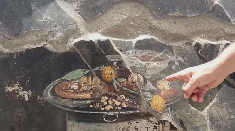 Ежелгі пиццаның суреті табылды 