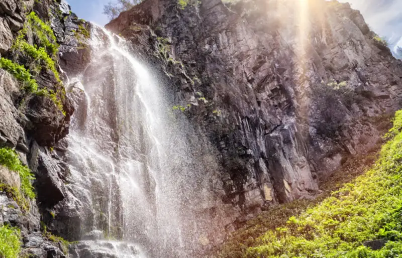 Олар мені ұрып-соғып, үстімнен шықты