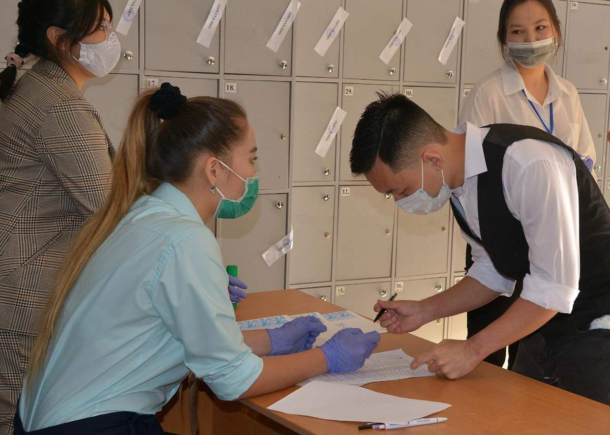ҰБТ-да тым жоғары балл алғандар қатаң тексеруден өтеді