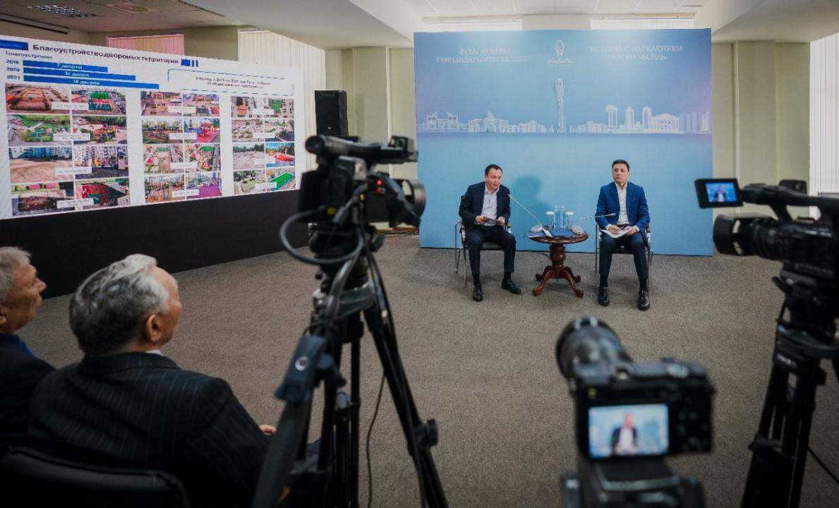 Алтай Көлгінов тұрғындармен бірге Есіл ауданын дамыту мәселесін талқылады