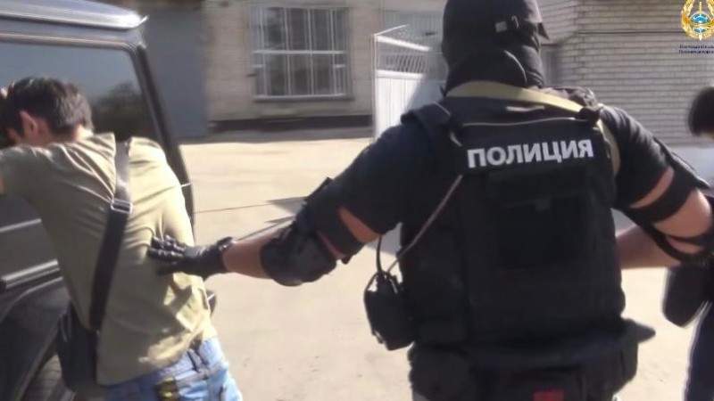 Интернет алаяқтары ұсталды