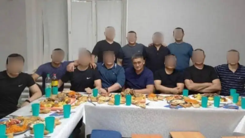 Мәулен Әшімбаев сотталған Күдебаевтың түрмедегі суретіне қатысты пікір білдірді