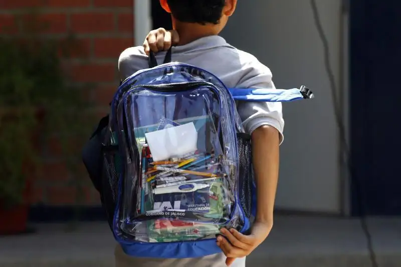 1-5 сынып оқушыларының сөмкесі нормативтен 2,5 есе ауыр 