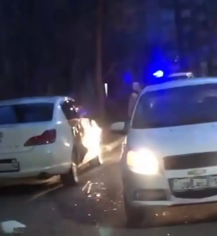 Павлодарда көлік ұрлап, полициядан қашқан жүргізуші жол апатына себепші болды