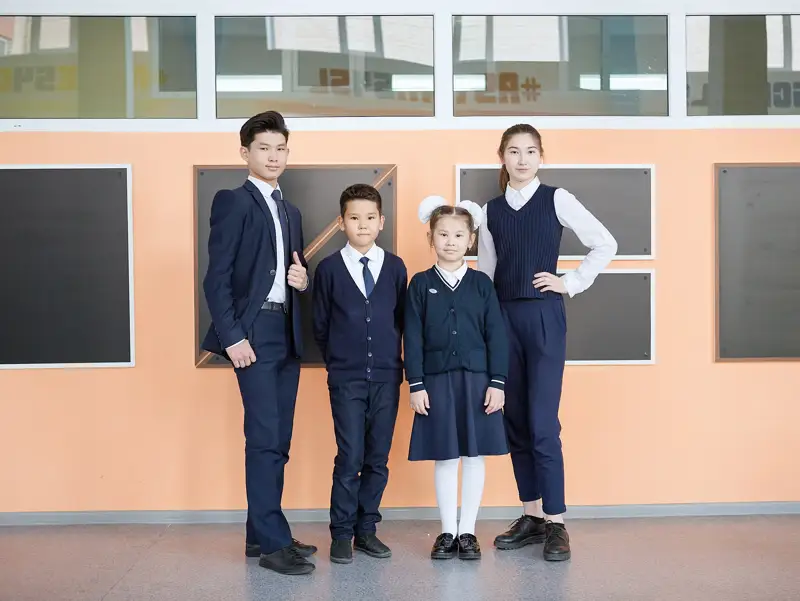 «Классикалық киім» VS мектеп формасы: Қайсысы тиімді? 