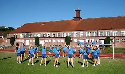 Германияда мектептер жабылып жатыр