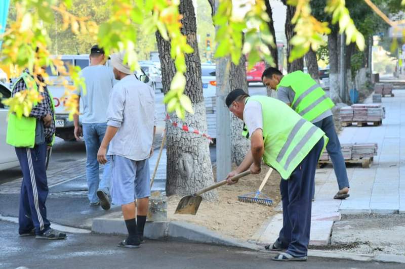 Мұрат Әйтенов Республика даңғылындағы орташа жөндеу жұмыстарын аралап көрді