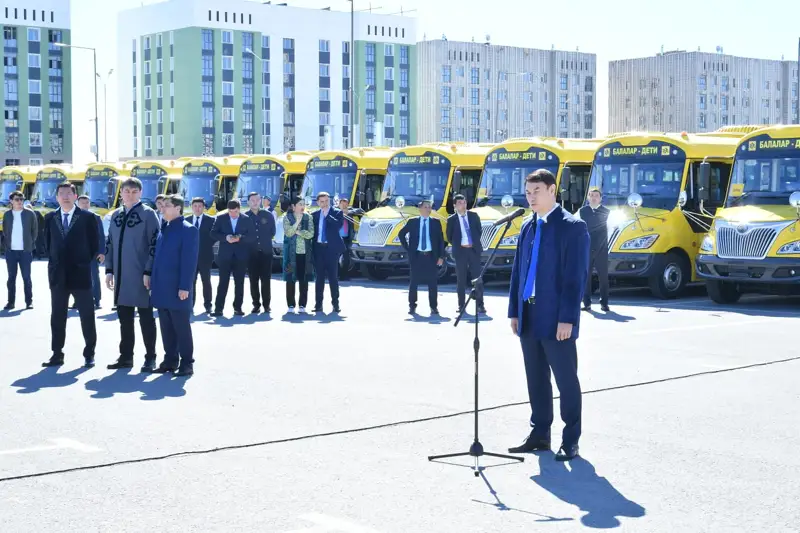 Түркістан облысының мектептеріне 71 автобус тапсырылды
