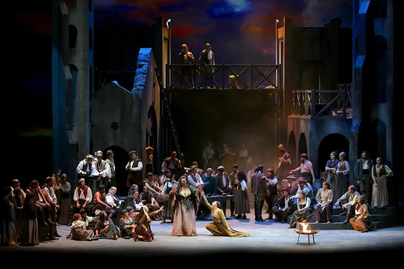 Қазақстандық шеберлер «Трубадур» операсына костюм әзірледі