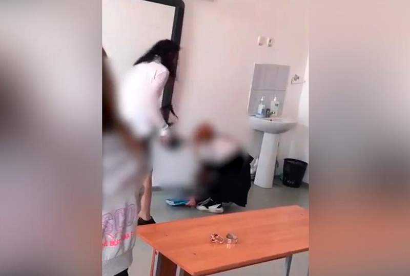 Талдықорғандағы мұғалім мен оқушының жанжалы киім үлгісіне байланысты туған ба? 