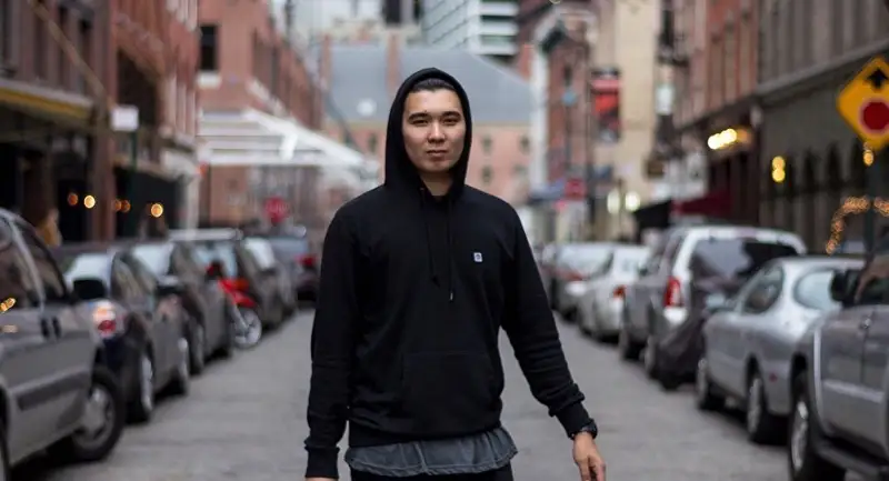 Танымал режиссер Алматы жайлы ролик түсіреді