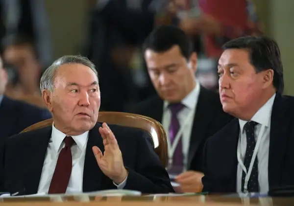 Назарбаев Маминмен не жөнінде сөйлесті?