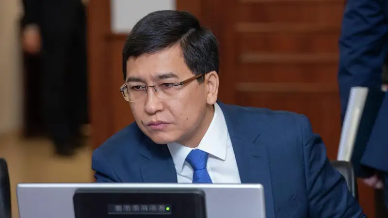 Асхат Аймағамбетов гранттарды бөлу тәсілін қайта қарауды тапсырды