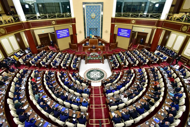 VIII сайланған Қазақстан Республикасы Парламентінің бірінші сессиясы басталды